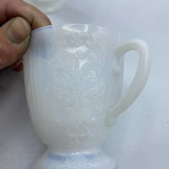 MacBeth Evans Glass AMERICAN SWEETHEART Monax Footed Creamer opal moonstone - Picture 5 of 10